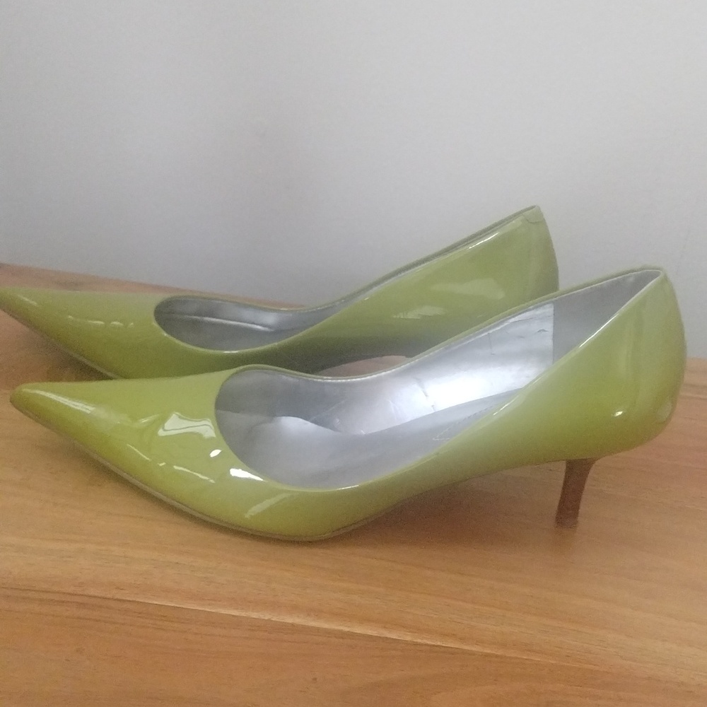 Guess Lime Green Patent Heels (Kitten Heel) Gently Worn Excellent Condition - Picture 2 of 6